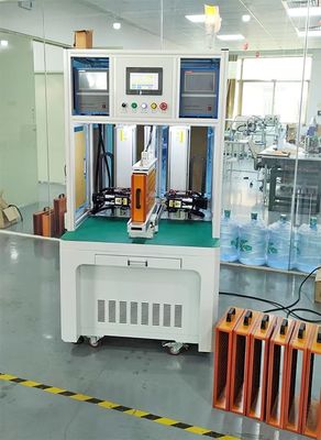 Καλή τιμή Αυτόματη CNC μηχανή συγκόλλησης σημείων για το 18650/26650/32650 κυλινδρικό πακέτο μπαταριών σε απευθείας σύνδεση
